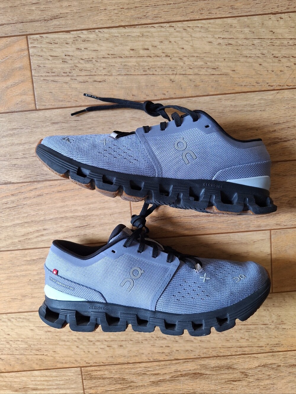 On Cloud X 4 Women's Grey & Black Size 9.5 - Picture 6 of 14
